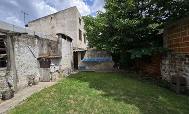 CASA 3 AMBIENTES EN VENTA EN LANÚS JARDIN COCHERA