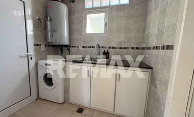 VENTA CASA CON PILETA Y BIOSFERA EN LAS GRUTAS