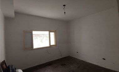 VENTA PH 2 AMB PB 40 m2 PATIO OPORTUNIDAD SARANDI