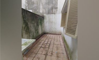 VENTA PH 2 AMB PB 40 m2 PATIO OPORTUNIDAD SARANDI
