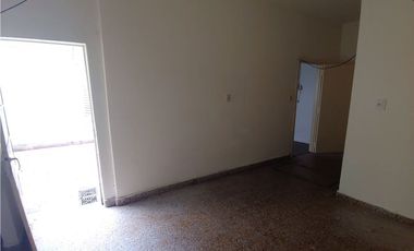 VENTA PH 2 AMB PB 40 m2 PATIO OPORTUNIDAD SARANDI