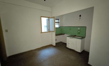 VENTA PH 2 AMB 27 m2 1ER PISO OPORTUNIDAD SARANDI