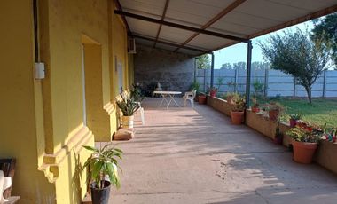 ALQUILER / CASA Y CAMPO / COL RAQUEL