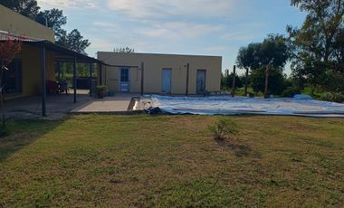 ALQUILER / CASA Y CAMPO / COL RAQUEL