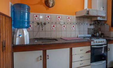 VENTA CASA DOS DORMITORIOS Y DPTO INDEPENDIENTE
