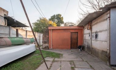 VENTA CASA DOS DORMITORIOS Y DPTO INDEPENDIENTE