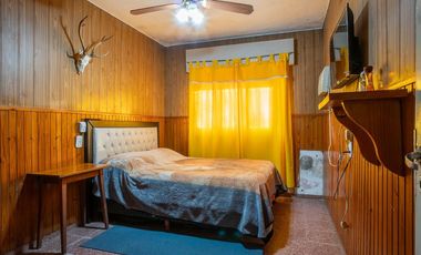 VENTA CASA DOS DORMITORIOS Y DPTO INDEPENDIENTE