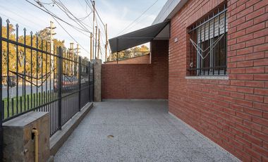 VENTA CASA DOS DORMITORIOS Y DPTO INDEPENDIENTE