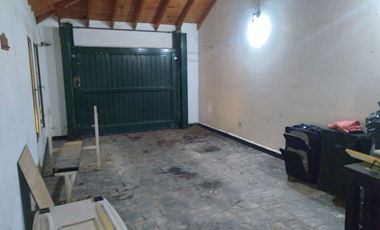 Lote Terreno con cochera quincho baño