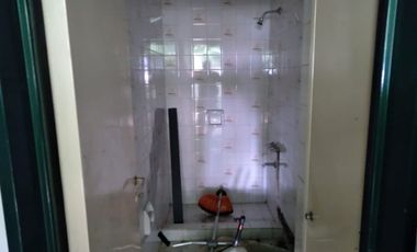 Lote Terreno con cochera quincho baño