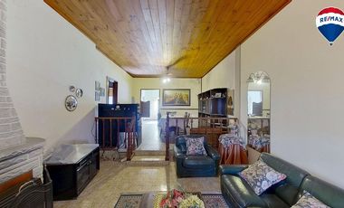 VENTA CASA 3 AMB QUINCHO GARAGE LANUS