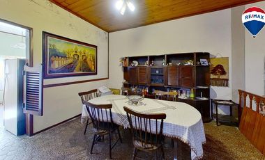 VENTA CASA 3 AMB QUINCHO GARAGE LANUS