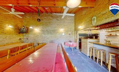 VENTA CASA 3 AMB QUINCHO GARAGE LANUS
