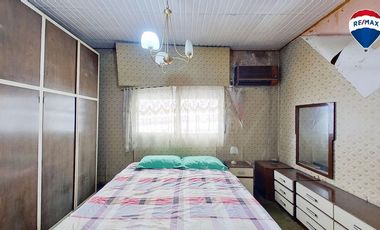 VENTA CASA 3 AMB QUINCHO GARAGE LANUS