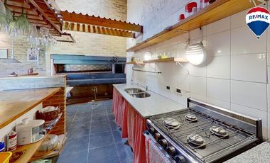 VENTA CASA 3 AMB QUINCHO GARAGE LANUS