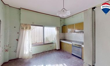 VENTA CASA 3 AMB QUINCHO GARAGE LANUS