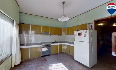 VENTA CASA 3 AMB QUINCHO GARAGE LANUS