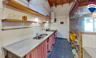 VENTA CASA 3 AMB QUINCHO GARAGE LANUS
