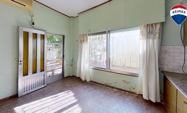 VENTA CASA 3 AMB QUINCHO GARAGE LANUS