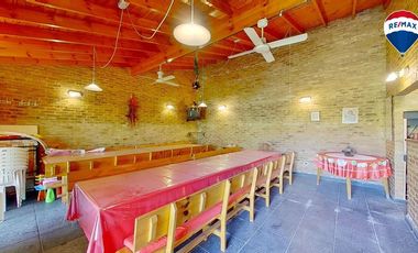 VENTA CASA 3 AMB QUINCHO GARAGE LANUS