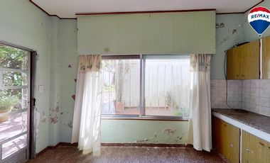 VENTA CASA 3 AMB QUINCHO GARAGE LANUS