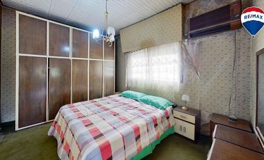 VENTA CASA 3 AMB QUINCHO GARAGE LANUS