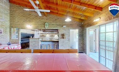 VENTA CASA 3 AMB QUINCHO GARAGE LANUS