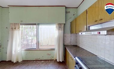 VENTA CASA 3 AMB QUINCHO GARAGE LANUS