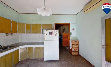 VENTA CASA 3 AMB QUINCHO GARAGE LANUS