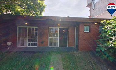 VENTA CASA 3 AMB QUINCHO GARAGE LANUS
