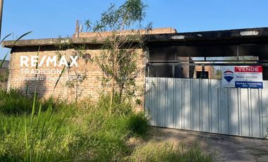 TERRENO C/ CASA P/RECICLAR EN VENTA ZONA UNCAUS