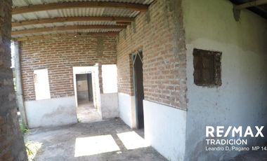 TERRENO C/ CASA P/RECICLAR EN VENTA ZONA UNCAUS
