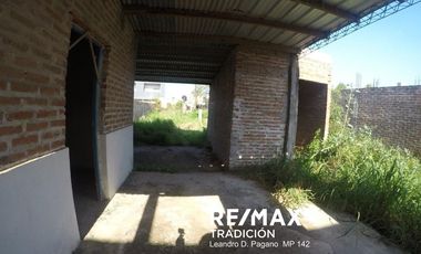 TERRENO C/ CASA P/RECICLAR EN VENTA ZONA UNCAUS
