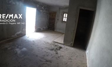 TERRENO C/ CASA P/RECICLAR EN VENTA ZONA UNCAUS