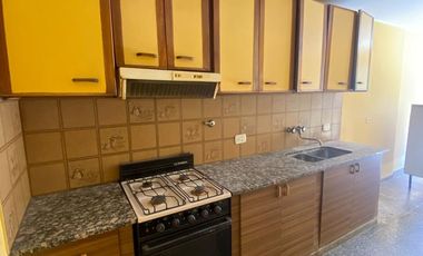 SE VENDE CASA REMODELADA EN B° B.HORIZONTE V.M.