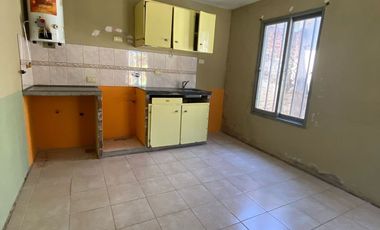SE VENDE CASA REMODELADA EN B° B.HORIZONTE V.M.