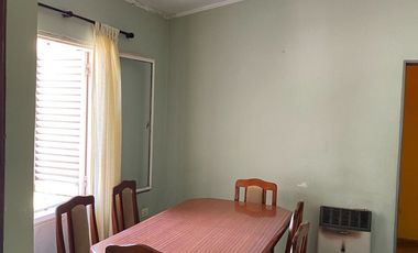 SE VENDE CASA REMODELADA EN B° B.HORIZONTE V.M.