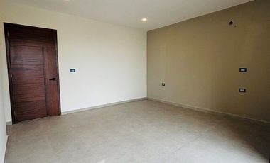 Casa en venta en Xalapa – 4 recámaras, jardín y terrazas en Paseo de la Reina