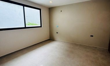 Casa en venta en Xalapa – 4 recámaras, jardín y terrazas en Paseo de la Reina