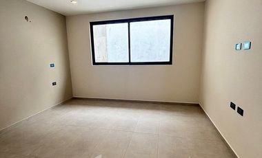 Casa en venta en Xalapa – 4 recámaras, jardín y terrazas en Paseo de la Reina