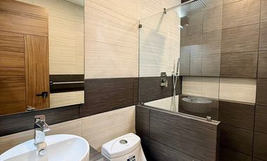 Casa en venta en Xalapa – 4 recámaras, jardín y terrazas en Paseo de la Reina