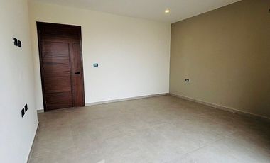 Casa en venta en Xalapa – 4 recámaras, jardín y terrazas en Paseo de la Reina
