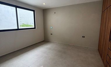 Casa en venta en Xalapa – 4 recámaras, jardín y terrazas en Paseo de la Reina