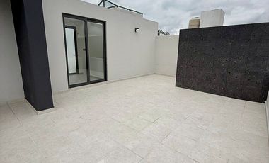 Casa en venta en Xalapa – 4 recámaras, jardín y terrazas en Paseo de la Reina