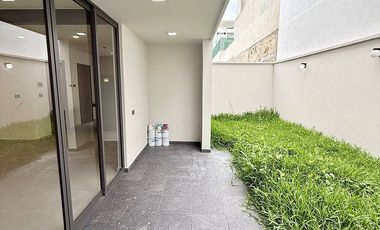 Casa en venta en Xalapa – 4 recámaras, jardín y terrazas en Paseo de la Reina