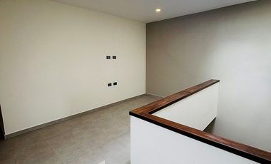 Casa en venta en Xalapa – 4 recámaras, jardín y terrazas en Paseo de la Reina