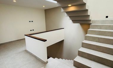 Casa en venta en Xalapa – 4 recámaras, jardín y terrazas en Paseo de la Reina