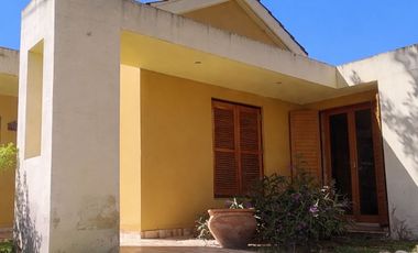 VENTA CASA ESQUINA EN CALCHIN