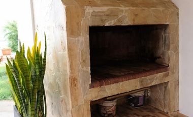 VENTA CASA ESQUINA EN CALCHIN