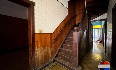 CASA y  3 LOCALES SOBRE 3 TERRENOS  EN LAS HERAS